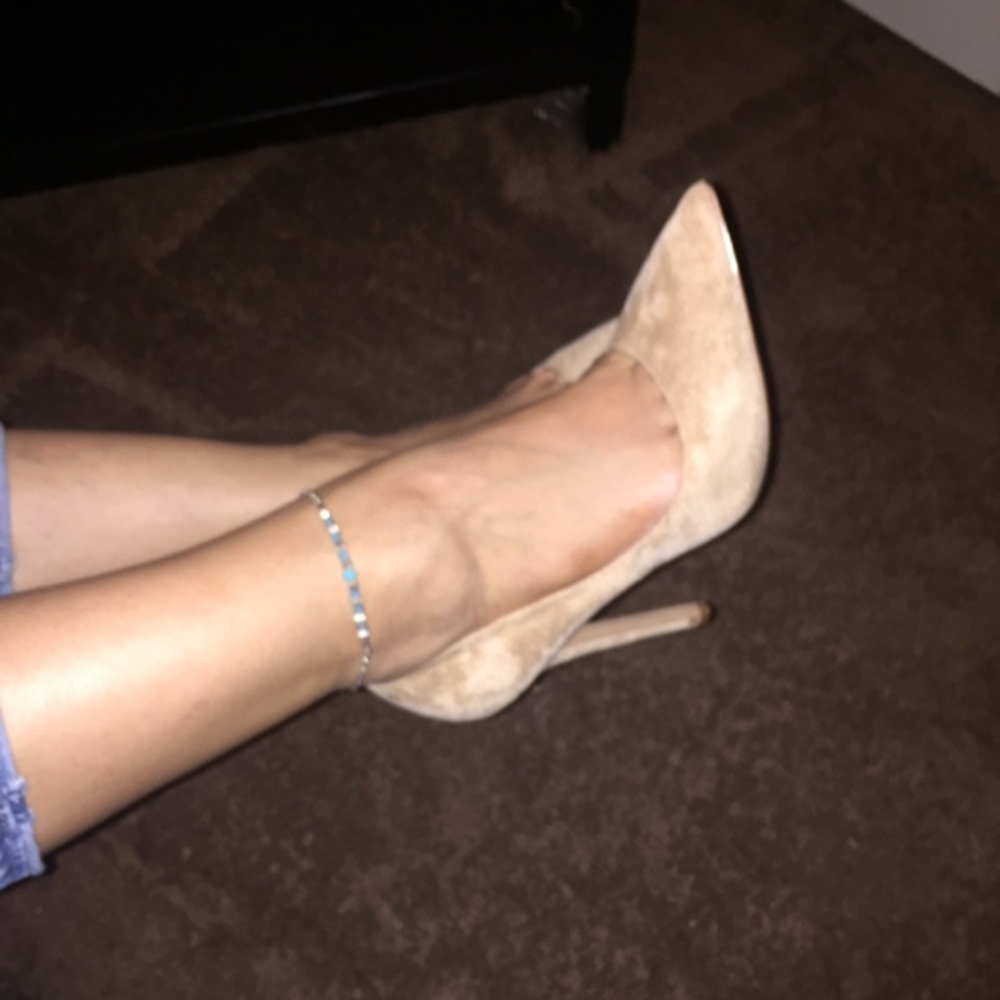 Tan heels